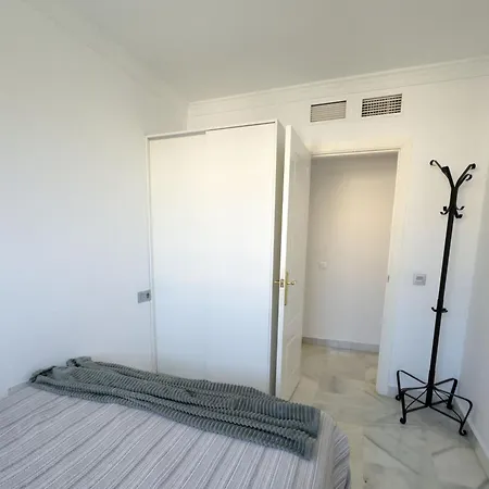 Atico Duplex En Milla De Oro 公寓 马尔韦利亚